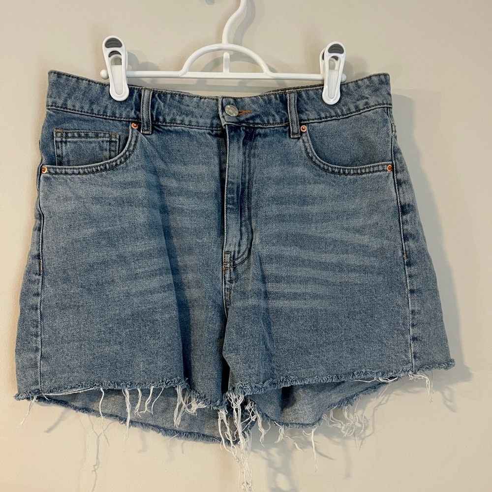 H&M high waist denim shorts